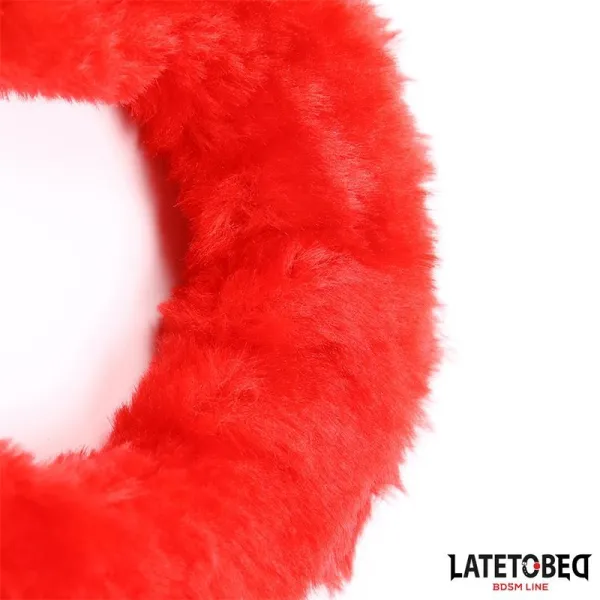 Fell-Fussfesseln Rot von Latetobed BDSM Line | Fesselliebe.de