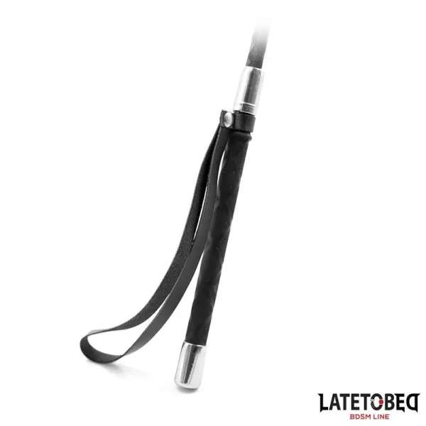 Klassische Peitsche Silber Details 60 cm von Latetobed BDSM Line | Fesselliebe.de