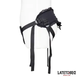 Spitzenrand-Umschnall-Dildo mit Silikonring von Latetobed BDSM Line