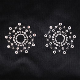 Schneeflocken-Nippel-Covers Weiss von Latetobed BDSM Line | Fesselliebe.de