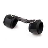 Neopren-Handschellen mit Klettverschluss Schwarz von Latetobed BDSM Line | Fesselliebe.de