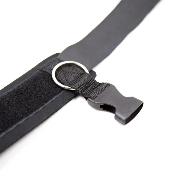 Neopren-Fussfesseln mit Klettverschluss, Schwarz von Latetobed BDSM Line | Fesselliebe.de