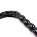 Silikon-Peitsche mit 6 Perlen Am Griff, 26 cm, Schwarz von Latetobed BDSM Line