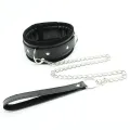 Halsband mit Metallleine und Gepolstertem Innenfutter Schwarz von Latetobed BDSM Line