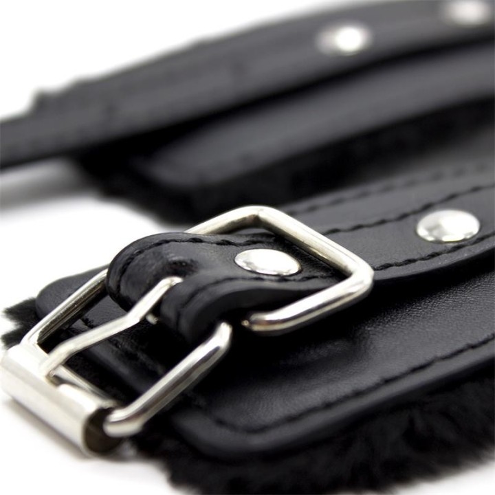Verstellbare Handfesseln mit Fellfutter, 30 cm, Schwarz von Latetobed BDSM Line | Fesselliebe.de