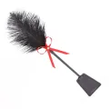 Federkitzler und Paddel, 36 cm, Rot/Schwarz von Latetobed BDSM Line