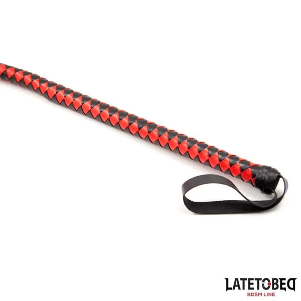 Lange Peitsche, Schwarz und Rot, 210 cm von Latetobed BDSM Line | Fesselliebe.de