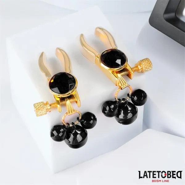 Nippelklemmen mit Glocke von Latetobed BDSM Line | Fesselliebe.de