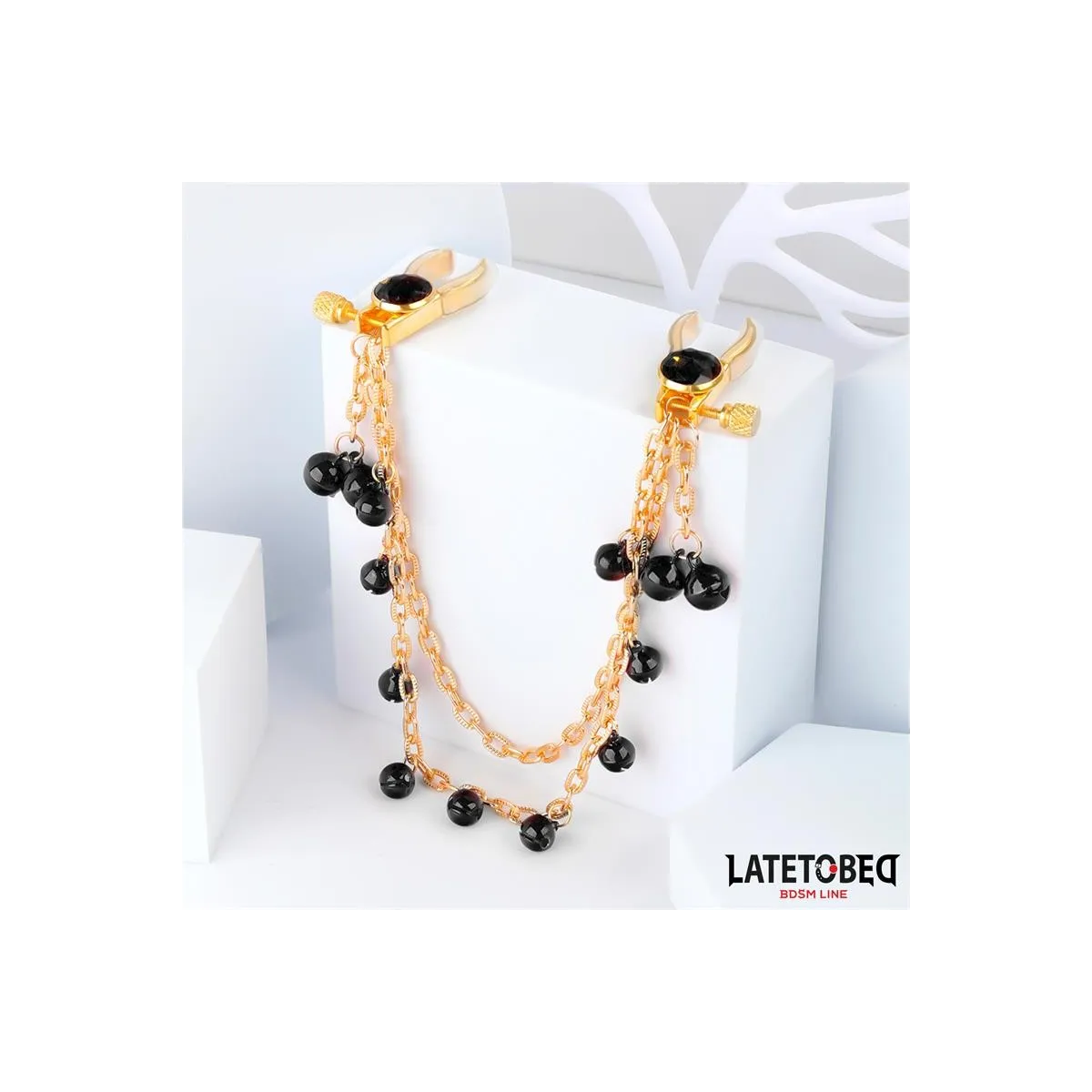 Nippelklemmen mit Kette und Glocken von Latetobed BDSM Line | Fesselliebe.de