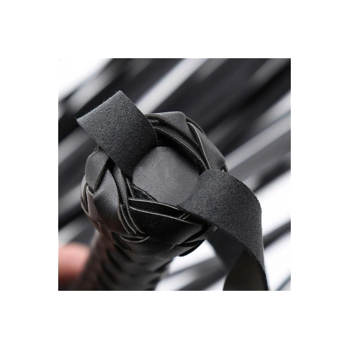 Stachelpeitsche 50 cm von Latetobed BDSM Line | Fesselliebe.de