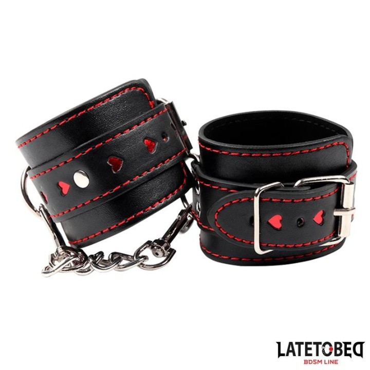Fussfessel mit Kette und Herzen von Latetobed BDSM Line | Fesselliebe.de