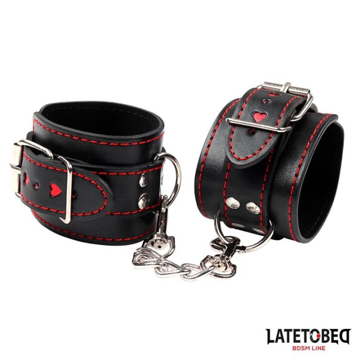 Fussfessel mit Kette und Herzen von Latetobed BDSM Line | Fesselliebe.de