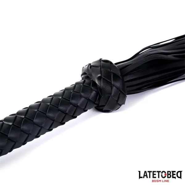 Geflochtener Flogger 64,5 cm von Latetobed BDSM Line | Fesselliebe.de