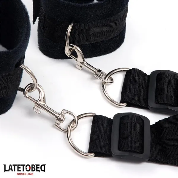 Bettfesseln von Latetobed BDSM Line | Fesselliebe.de
