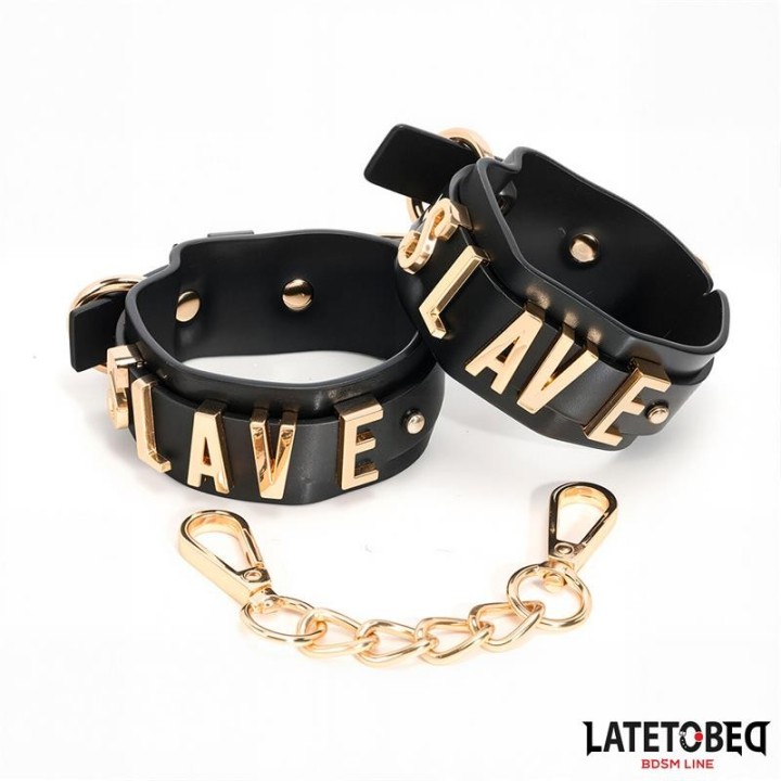 Slave-Fussfesseln mit Goldener Kette von Latetobed BDSM Line | Fesselliebe.de