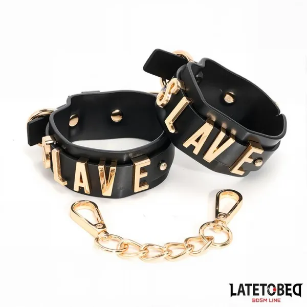 Slave-Handschellen mit Goldener Kette von Latetobed BDSM Line | Fesselliebe.de
