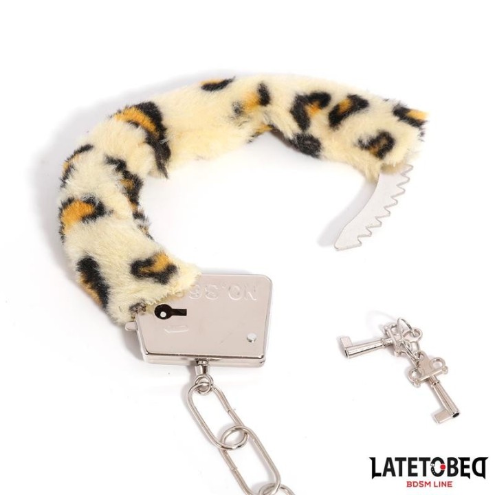 Fell-Metallfessel mit Leopardenmuster von Latetobed BDSM Line | Fesselliebe.de