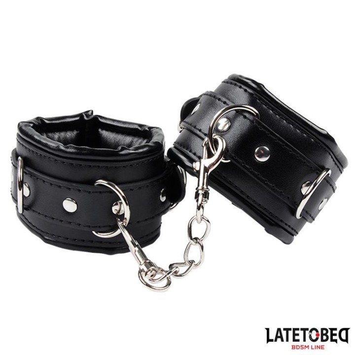 Schaumstoff-Handfessel von Latetobed BDSM Line | Fesselliebe.de