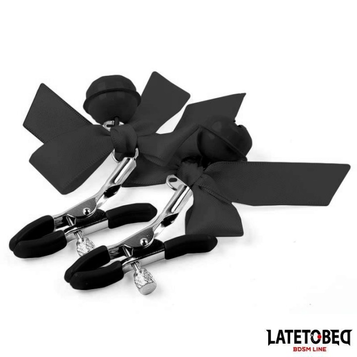 Nippelklemmen mit Glöckchen und Schwarzer Schleife von Latetobed BDSM Line | Fesselliebe.de
