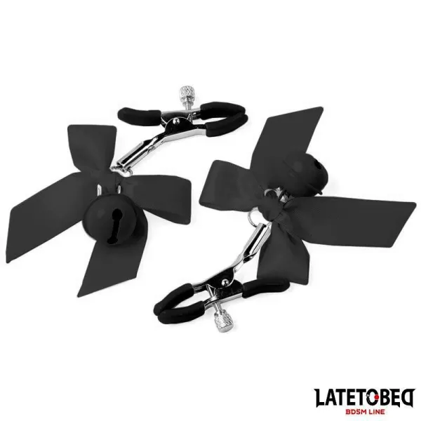 Nippelklemmen mit Glöckchen und Schwarzer Schleife von Latetobed BDSM Line | Fesselliebe.de