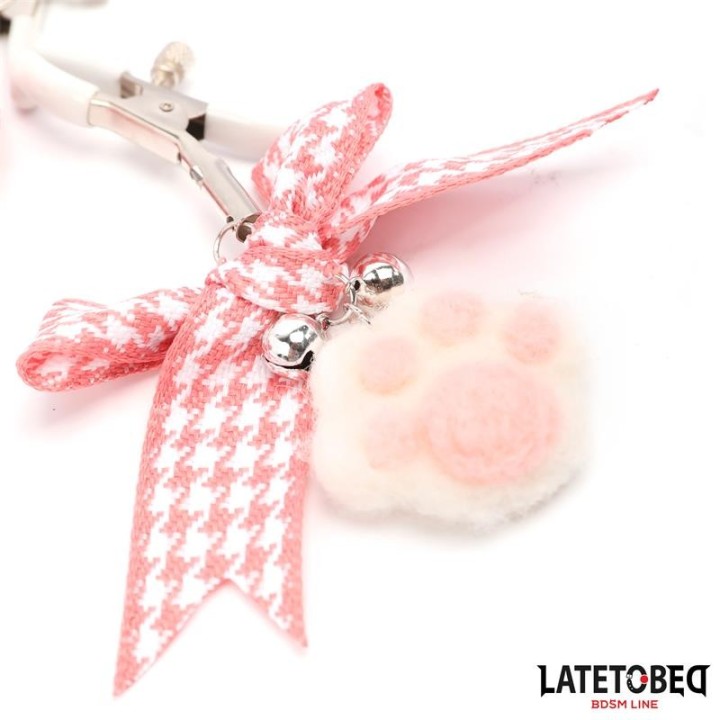 Nippelklemmen mit Kitty-Pfoten-Pompon von Latetobed BDSM Line | Fesselliebe.de
