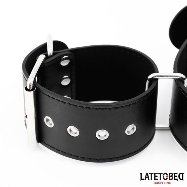 Hals- und Handfessel von Latetobed BDSM Line | Fesselliebe.de
