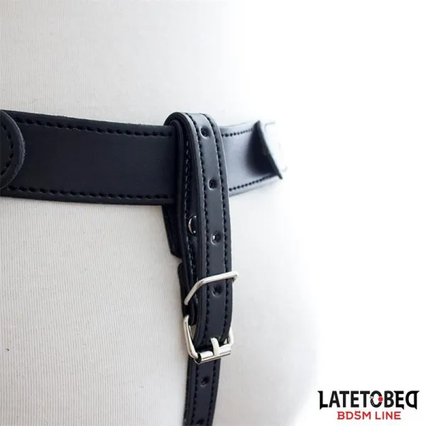 Keuschheitshose mit String, Verstellbar von Latetobed BDSM Line | Fesselliebe.de