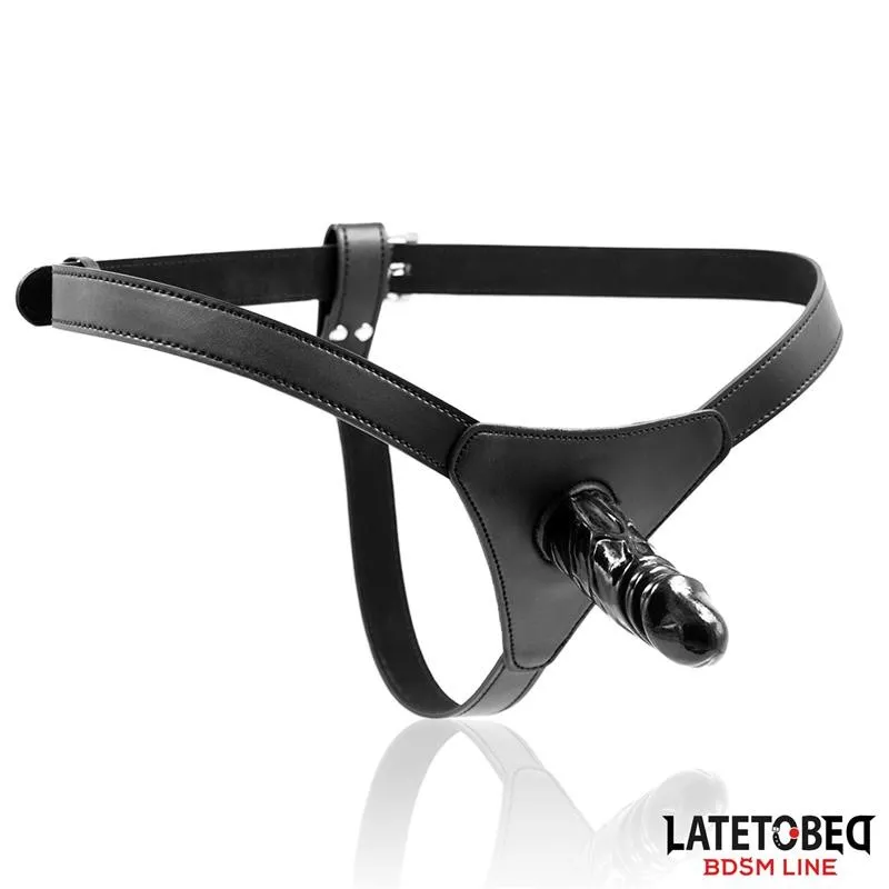 Verstellbarer Strap-On mit Semi-Realistischem Dildo von Latetobed BDSM Line | Fesselliebe.de