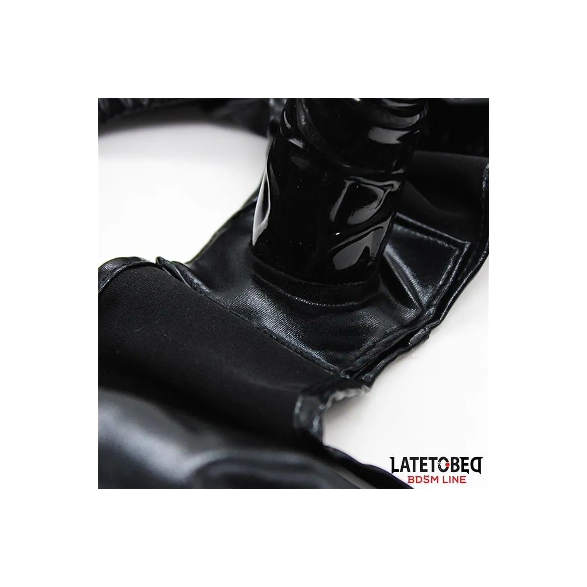 Elastischer Slip mit Vibrierendem Dildo, Einheitsgrösse von Latetobed BDSM Line | Fesselliebe.de