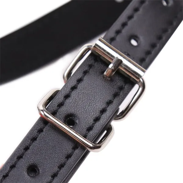 Lippenknebel, Mundförmig, Verstellbar 39-58 cm von Latetobed BDSM Line | Fesselliebe.de