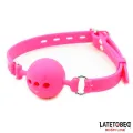 Atmungsaktiver Ballknebel aus Silikon M – 4,5 cm von Latetobed BDSM Line