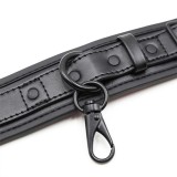 Verstellbare Neopren-Handschellen von Latetobed BDSM Line | Fesselliebe.de