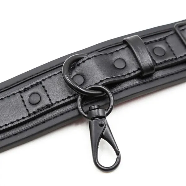 Verstellbare Neopren-Handschellen von Latetobed BDSM Line | Fesselliebe.de