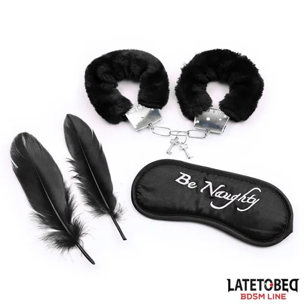 3-Teiliges Set Maske, Handschellen und Federn Schwarz von Latetobed BDSM Line | Fesselliebe.de