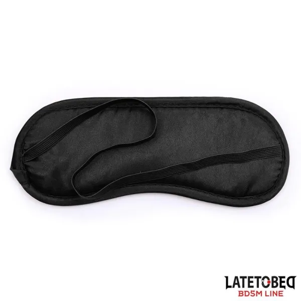 3-Teiliges Set Maske, Handschellen und Federn Schwarz von Latetobed BDSM Line | Fesselliebe.de