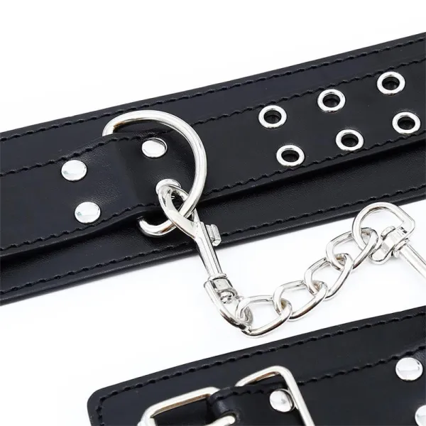 Verstellbare Handschellen mit Doppelter Schnalle von Latetobed BDSM Line | Fesselliebe.de
