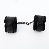 Verstellbare Handschellen von Latetobed BDSM Line | Fesselliebe.de
