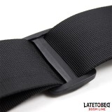 Türschwingende Nylon-Neopren-Handfesseln von Latetobed BDSM Line | Fesselliebe.de