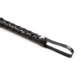 Peitsche mit Rautenmuster und Metallbeschlägen, 39 cm, Schwarz von Latetobed BDSM Line | Fesselliebe.de