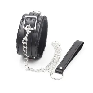 Halsband mit Metallleine Schwarz von Latetobed BDSM Line
