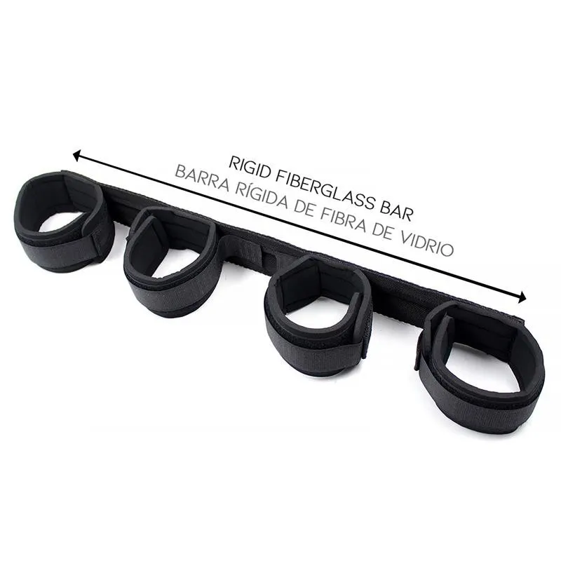 Spreizstange mit Starrer Stange und Weichen Manschetten von Latetobed BDSM Line | Fesselliebe.de