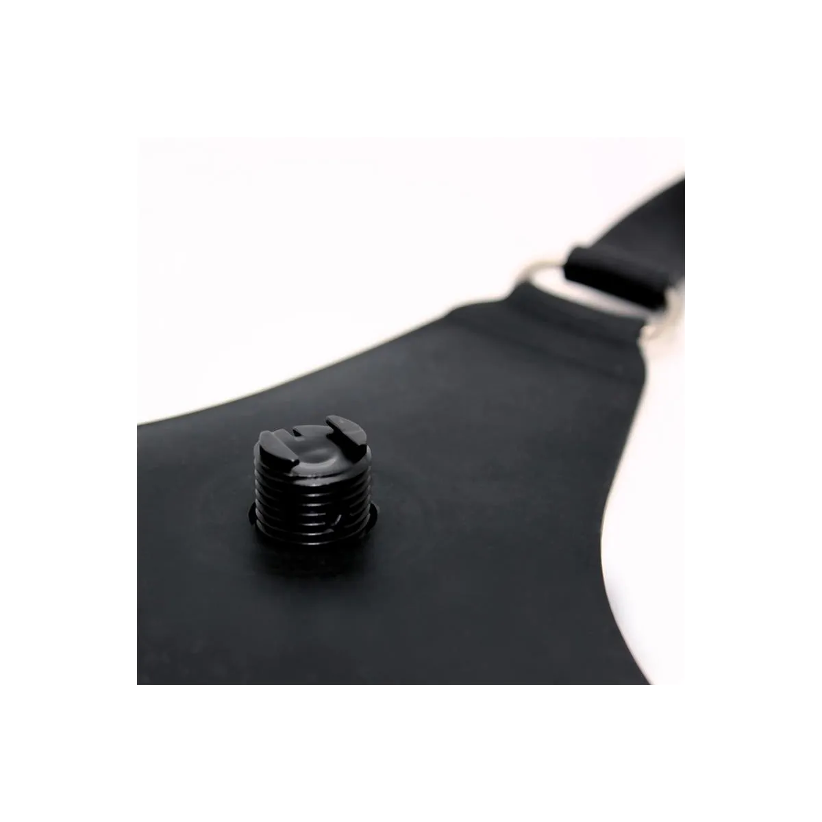 Umschnall-Dildo Silikon 16 cm von Latex Play | Fesselliebe.de