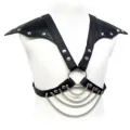 Metall und Schultern von Leather Body