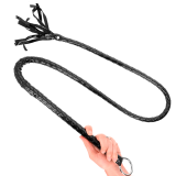 Lange Glänzende Pvc-Peitsche 138 cm von Kink Impact & Touch | Fesselliebe.de