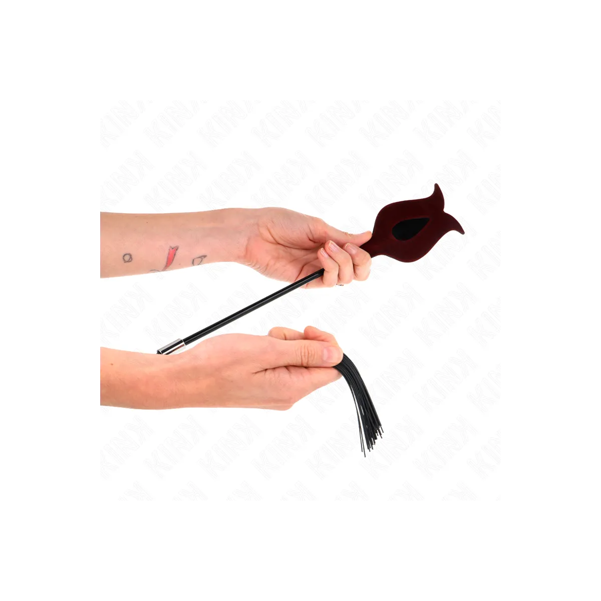 Rosenform Quastenpeitsche aus Silikon 45 cm von Kink Impact & Touch | Fesselliebe.de
