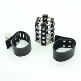 Peniskfig mit Metallringen und Lederriemen von Ohmama Fetish | Fesselliebe.de