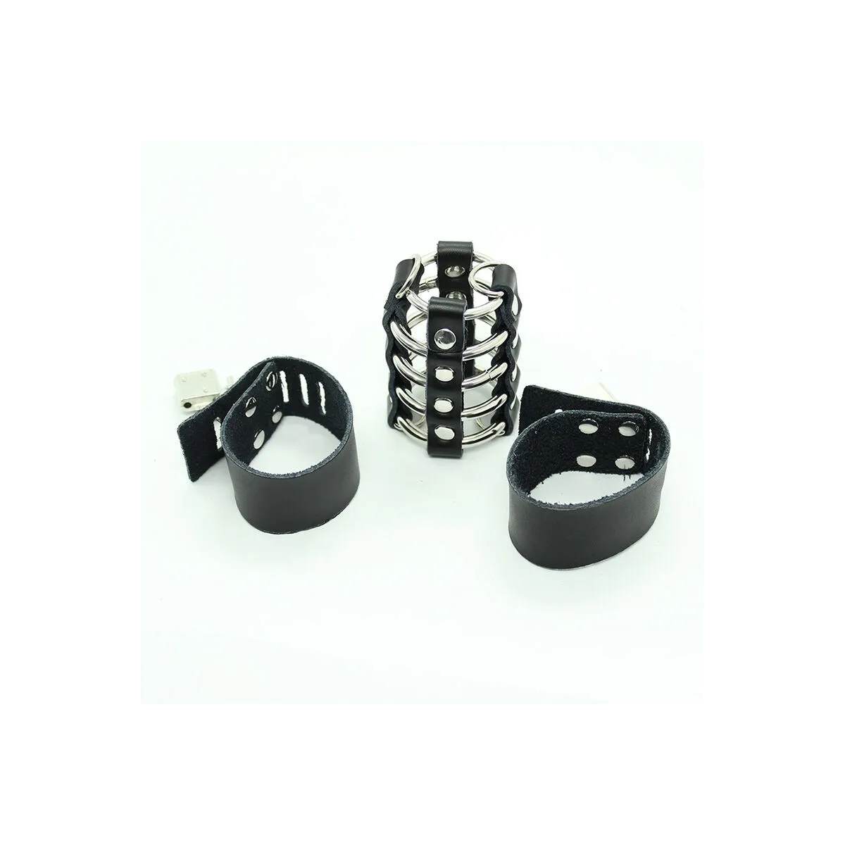 Peniskfig mit Metallringen und Lederriemen von Ohmama Fetish | Fesselliebe.de