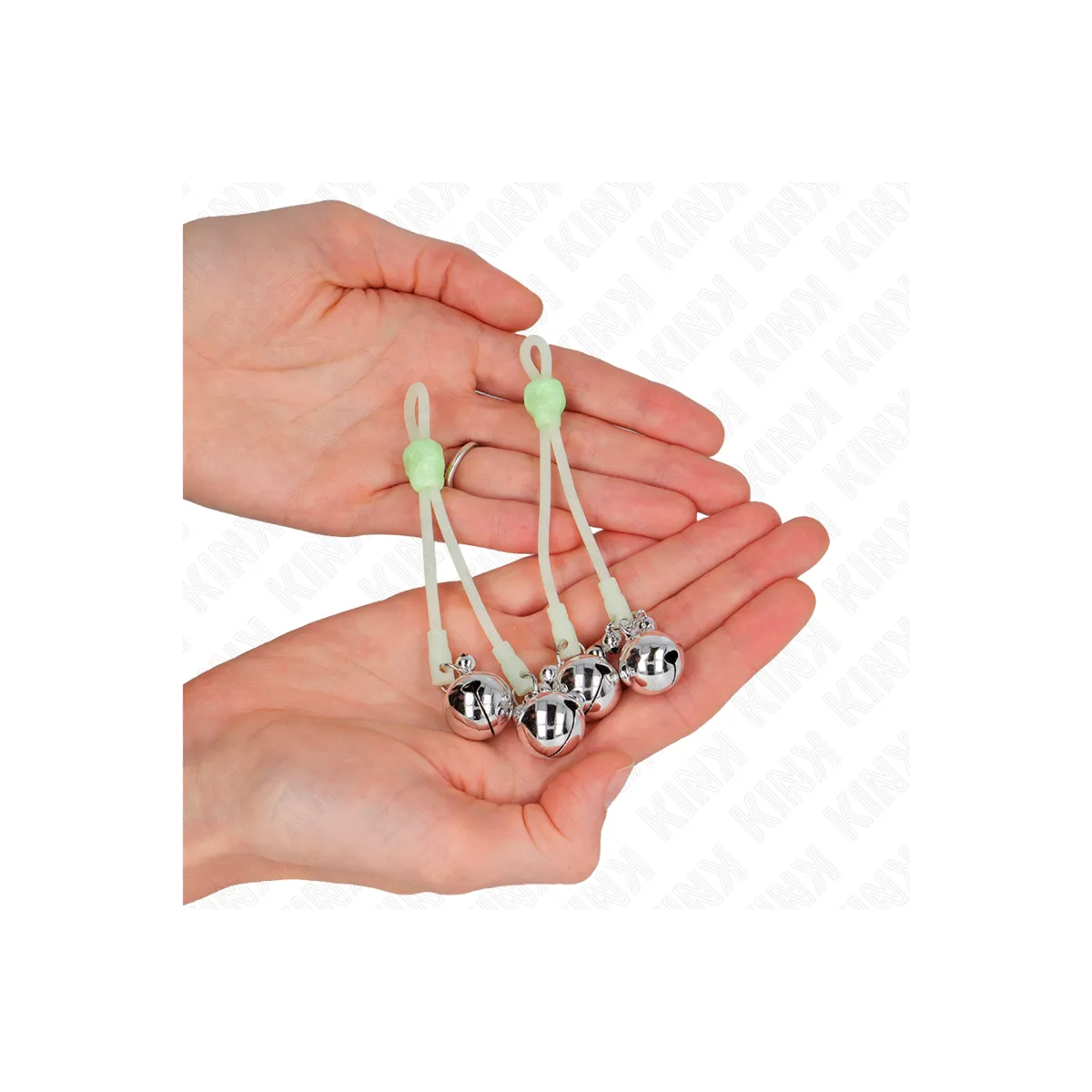Leuchtende Totenkopf-Nippelklammern mit Ringglöckchen Verstellbar Grün/Silber von Kink Nipple Grip | Fesselliebe.de