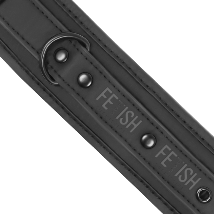 Halskette und Handschellen aus Veganem Leder mit Noprene-Futter von Fetish Submissive Bondage | Fesselliebe.de