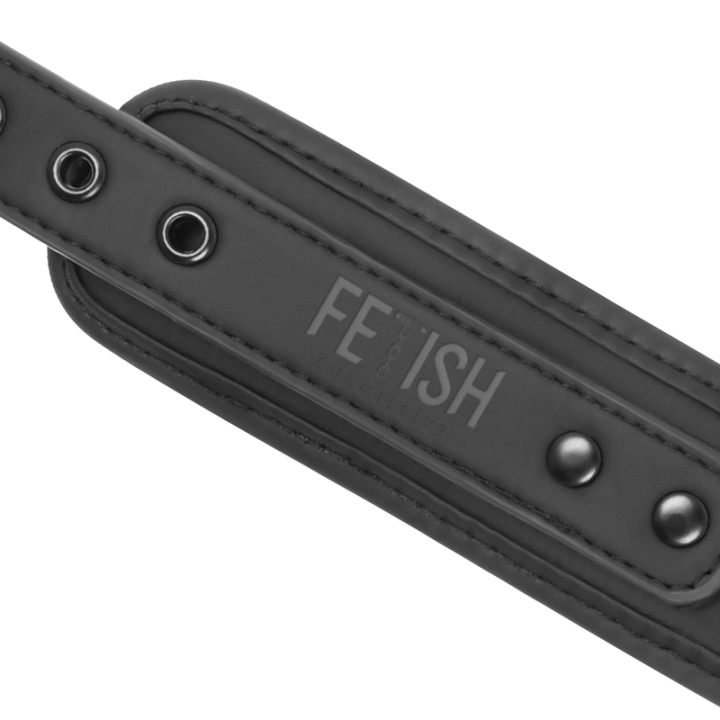 Halskette und Handschellen aus Veganem Leder mit Noprene-Futter von Fetish Submissive Bondage | Fesselliebe.de